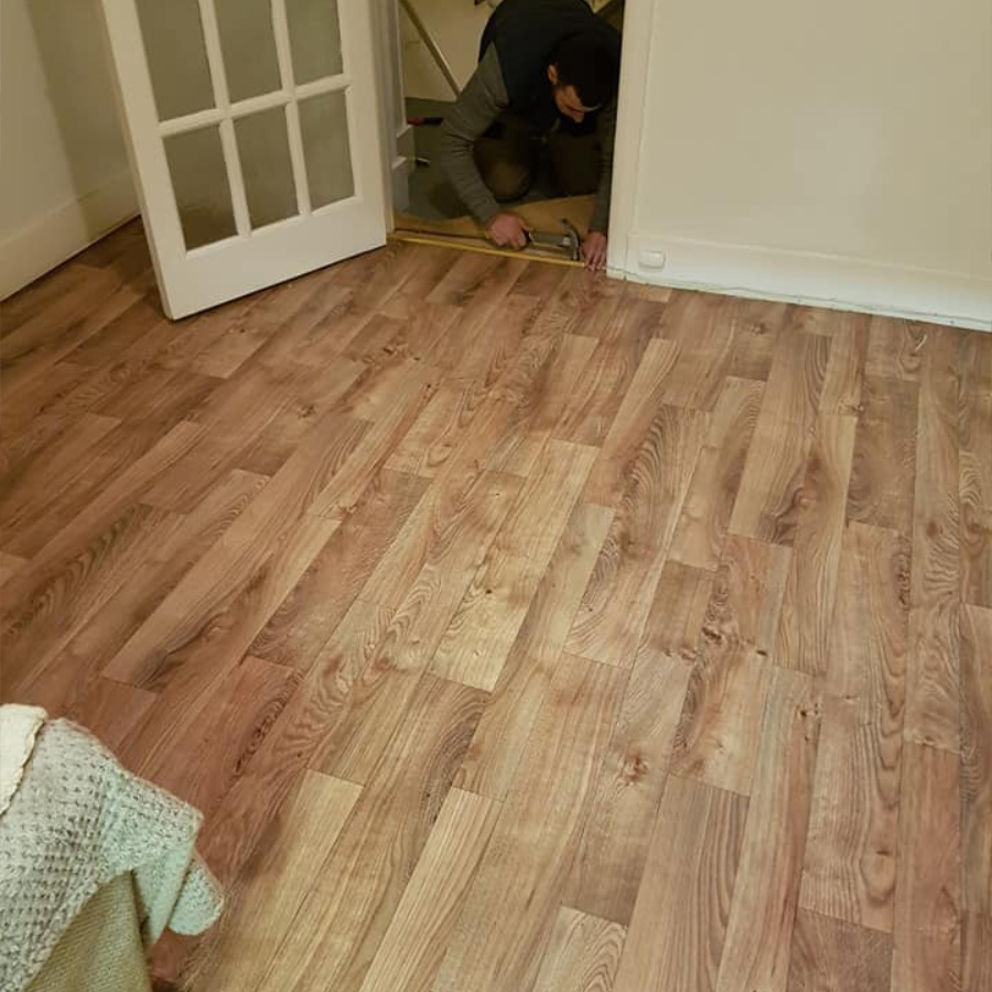 Vinyl flooring - wood effect